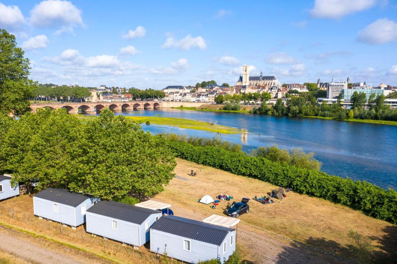 Camping De Nevers Exterior photo